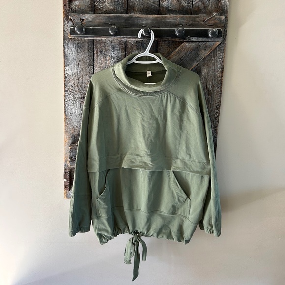 Women's Lululemon Pullover with Turtle Neck Sage Green - Picture 1 of 4